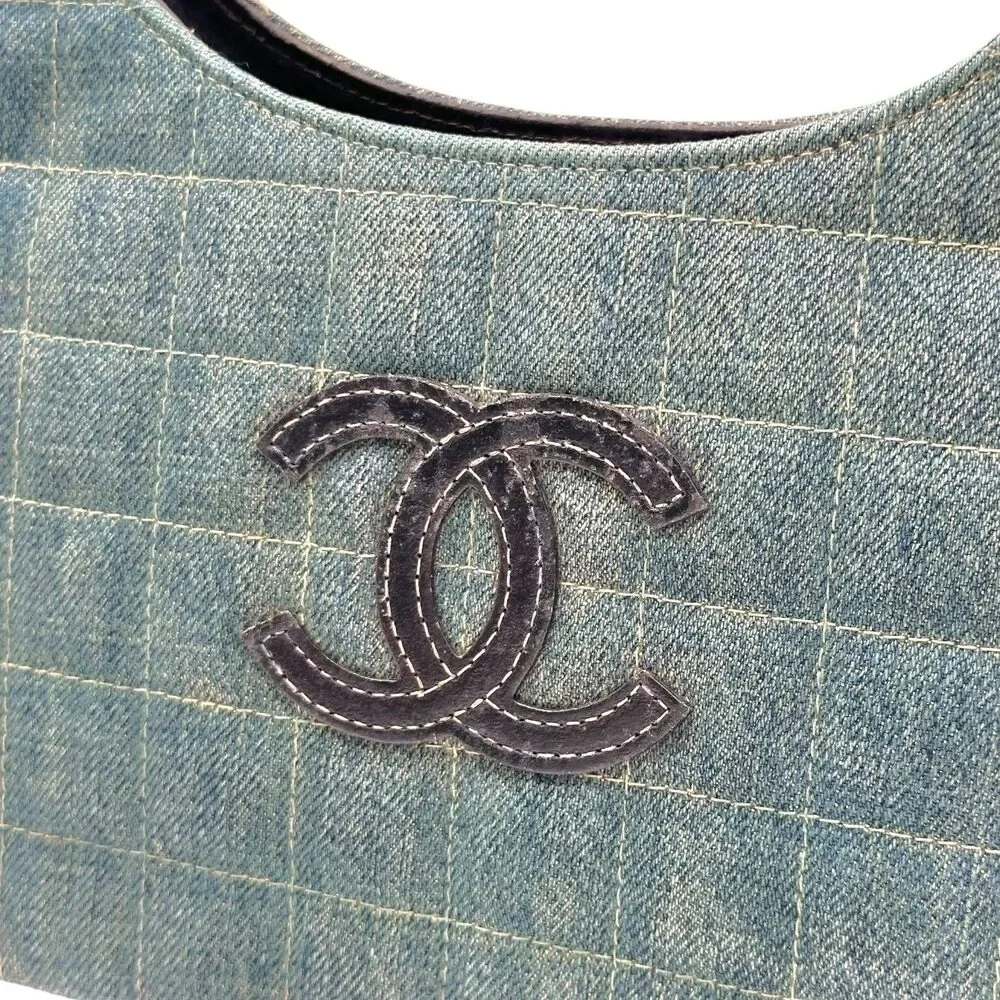 Chanel Denim Chocolate Bar CC Logo Shoulder Bag 2000-02 - Picture 13 of 13